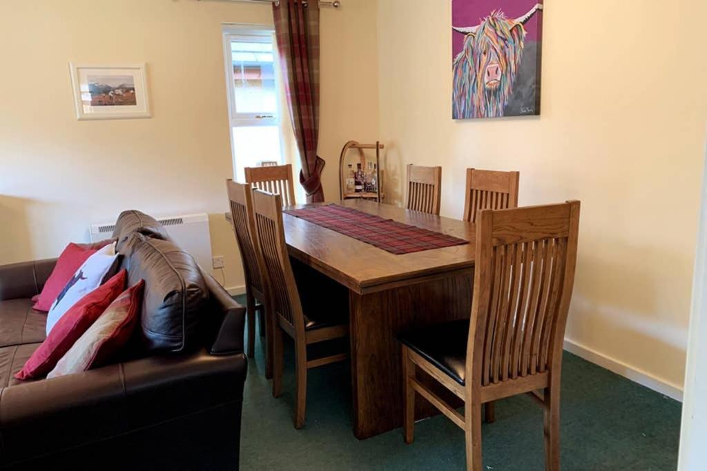 Cairngorm Cottage 阿维莫尔 外观 照片