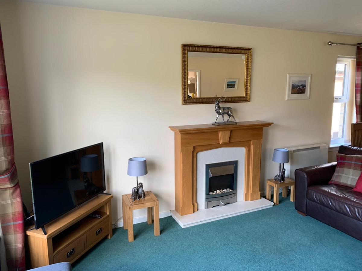 Cairngorm Cottage 阿维莫尔 外观 照片